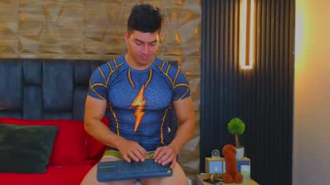 Snapshot of hotfuckers4uu chatting on 11, 3, 2025 felipe marcello online show from 11, 3, 2025