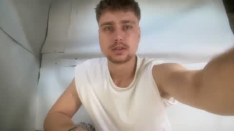 Snapshot of hotgentleman_3003 chatting on 28, 7, 2026 William online show from 28, 7, 2026