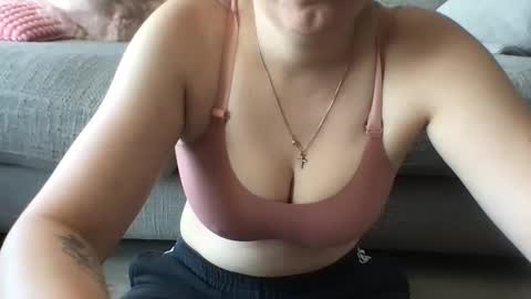 Snapshot of hotgirlbigbutt chatting on 19, 9, 2025 hotgirlbigbutt online show from 19, 9, 2025