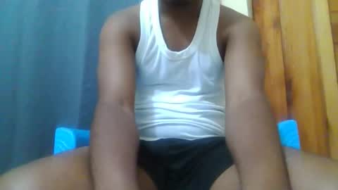 hotguyy001 online show from 14, 10, 2025