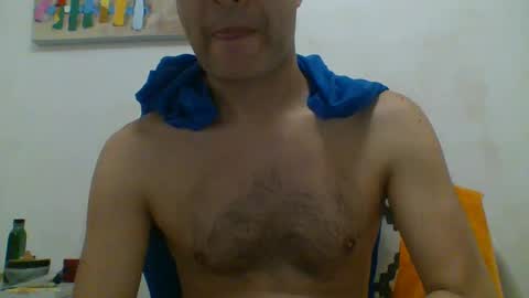Snapshot of hotitan chatting on 11, 9, 2025 hottitan twitter Marianoshcam online show from 11, 9, 2025