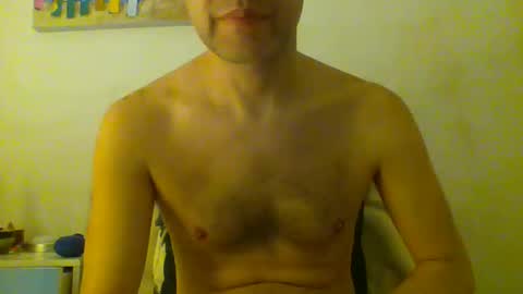 Snapshot of hotitan chatting on 15, 10, 2025 hottitan twitter Marianoshcam online show from 15, 10, 2025