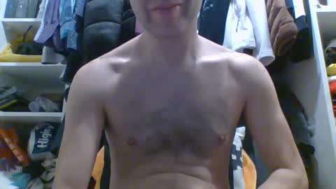 Snapshot of hotitan chatting on 29, 10, 2025 hottitan twitter Marianoshcam online show from 29, 10, 2025