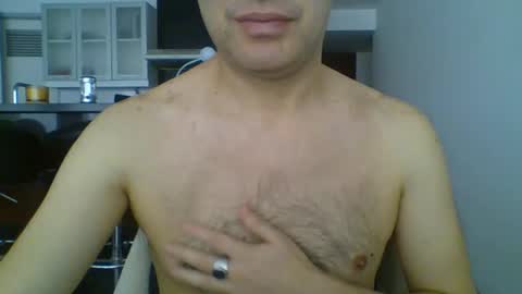 Snapshot of hotitan chatting on 5, 7, 2026 hottitan twitter Marianoshcam online show from 5, 7, 2026