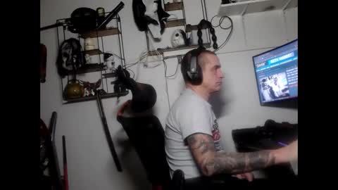 Snapshot of hotkinkytat chatting on 31, 1, 2025 hotkinkytat online show from 31, 1, 2025