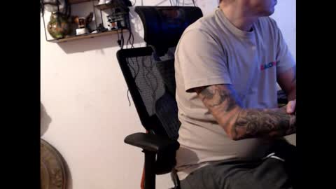 Snapshot of hotkinkytat chatting on 19, 11, 2025 hotkinkytat online show from 19, 11, 2025