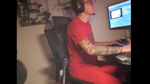 Snapshot of hotkinkytat chatting on 4, 12, 2025 hotkinkytat online show from 4, 12, 2025