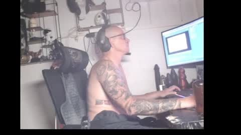 Snapshot of hotkinkytat chatting on 8, 4, 2026 hotkinkytat online show from 8, 4, 2026