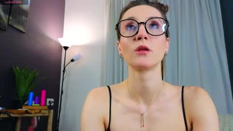 Snapshot of hotlaracroft chatting on 27, 5, 2026 Allison online show from 27, 5, 2026