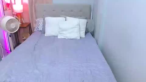 Snapshot of hotlayla_ chatting on 7, 1, 2025 Layla online show from 7, 1, 2025