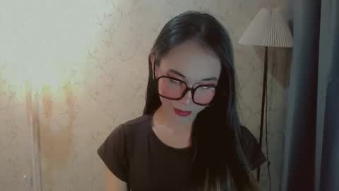Snapshot of hotlegsxandra chatting on 7, 11, 2025 XANDRA online show from 7, 11, 2025