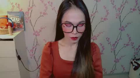 Snapshot of hotlegsxandra chatting on 9, 11, 2025 XANDRA online show from 9, 11, 2025