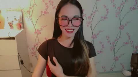 Snapshot of hotlegsxandra chatting on 26, 11, 2025 XANDRA online show from 26, 11, 2025