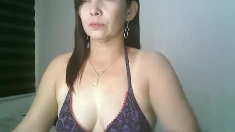 Snapshot of hotmamajen4u chatting on 2, 5, 2026 hotmamajen4u online show from 2, 5, 2026