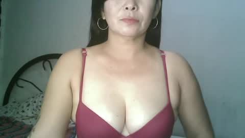 Snapshot of hotmamajen4u chatting on 2, 7, 2026 hotmamajen4u online show from 2, 7, 2026