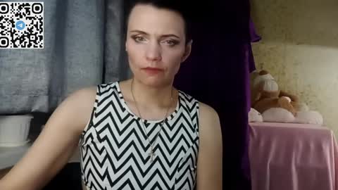 hotmamaqueen234 online show from 30, 3, 2026