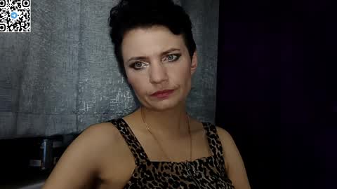 Snapshot of hotmamaqueen234 chatting on 7, 5, 2026 hotmamaqueen234 online show from 7, 5, 2026