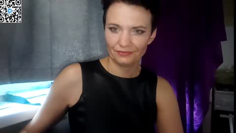 Snapshot of hotmamaqueen234 chatting on 15, 7, 2026 hotmamaqueen234 online show from 15, 7, 2026