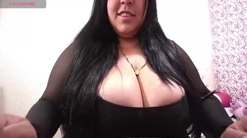 Snapshot of hotmartinaxxx chatting on 8, 4, 2026 Natalia online show from 8, 4, 2026