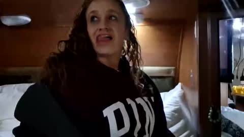 hotmom0610 online show from 28, 3, 2026