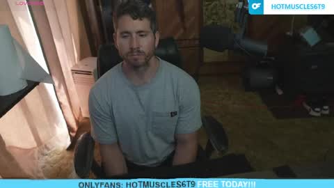 Snapshot of hotmuscles6t9 chatting on 11, 5, 2026 hotmuscles6t9 online show from 11, 5, 2026