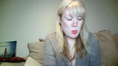 Snapshot of hotpepperrose chatting on 5, 12, 2024 hotpepperose online show from 5, 12, 2024