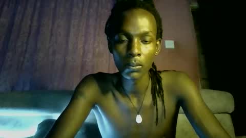 Snapshot of hotshadowx chatting on 18, 5, 2026 hotshadowx online show from 18, 5, 2026