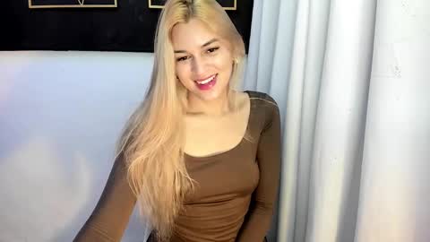 Snapshot of hotstellacumxxx chatting on 13, 10, 2025 STELLA online show from 13, 10, 2025