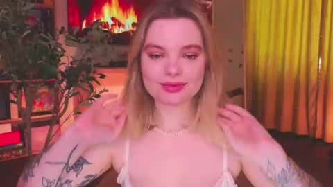 Snapshot of hottie_jane chatting on 4, 7, 2026 Jane online show from 4, 7, 2026