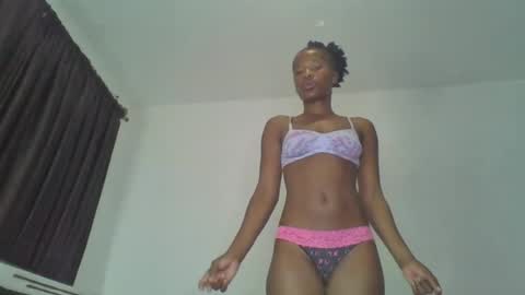 Snapshot of hottie_mistie chatting on 12, 7, 2026 hottie_mistie online show from 12, 7, 2026