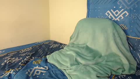 independent Model online show from 18, 1, 2025