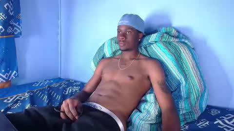 independent Model online show from 15, 10, 2025