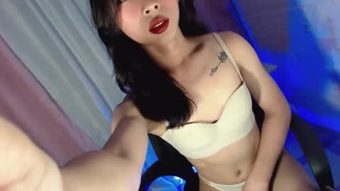 Snapshot of hottmolly100403 chatting on 23, 10, 2025 SCARLET online show from 23, 10, 2025