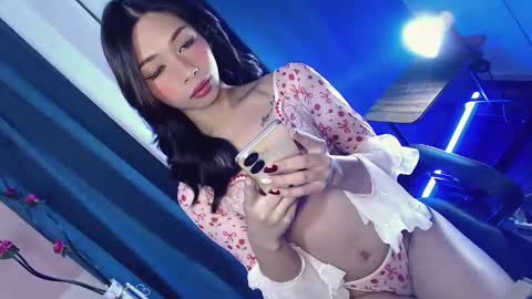 Snapshot of hottmolly100403 chatting on 9, 11, 2025 SCARLET online show from 9, 11, 2025