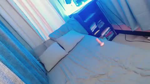 Snapshot of hottmolly100403 chatting on 10, 11, 2025 SCARLET online show from 10, 11, 2025