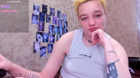 Snapshot of hotty_linn chatting on 3, 10, 2025 Linn online show from 3, 10, 2025
