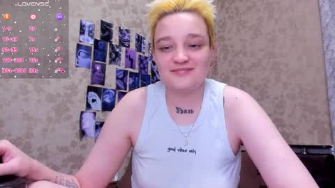 Snapshot of hotty_linn chatting on 5, 10, 2025 Linn online show from 5, 10, 2025