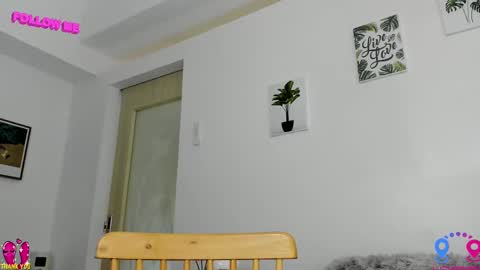 crishinahotty online show from 10, 3, 2025