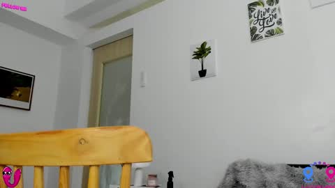 crishinahotty online show from 10, 9, 2025