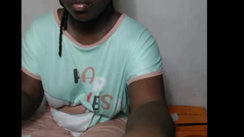 Snapshot of hottylissa1 chatting on 5, 11, 2025 hottylissa1 online show from 5, 11, 2025