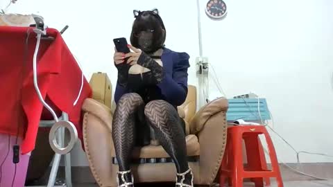 Snapshot of hourg chatting on 17, 5, 2026 Slutty little female cat online show from 17, 5, 2026