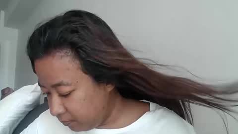 Snapshot of howdykannapat chatting on 23, 11, 2025 NIDA online show from 23, 11, 2025