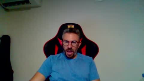 Snapshot of huge__cumshot chatting on 10, 7, 2026 huge__cumshot online show from 10, 7, 2026