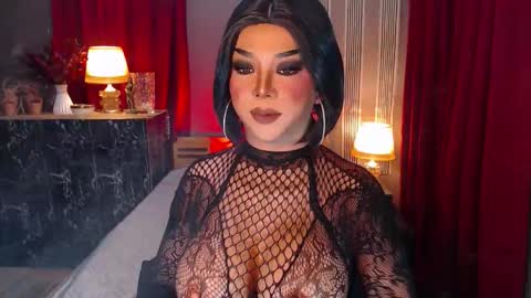 Snapshot of hugecockchristine chatting on 1, 10, 2025 Christine online show from 1, 10, 2025