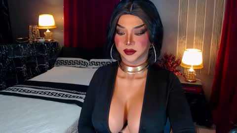 Snapshot of hugecockchristine chatting on 8, 10, 2025 Christine online show from 8, 10, 2025