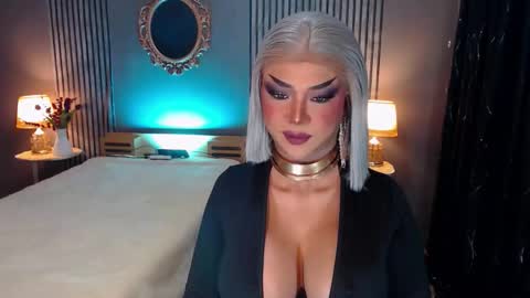 Snapshot of hugecockchristine chatting on 18, 10, 2025 Christine online show from 18, 10, 2025