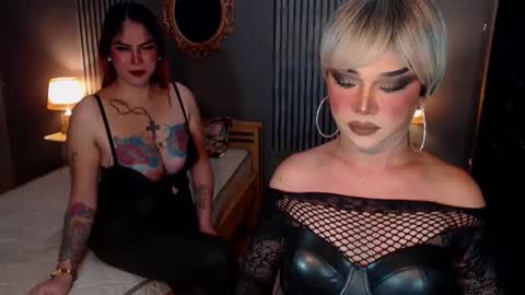 Snapshot of hugecockchristine chatting on 11, 11, 2025 Christine online show from 11, 11, 2025