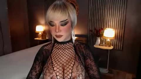 Snapshot of hugecockchristine chatting on 3, 12, 2025 Christine online show from 3, 12, 2025