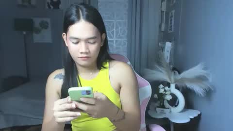 Snapshot of hugecockselfsucker4ux chatting on 27, 9, 2025 Its me ATHENA your goddess of beauty online show from 27, 9, 2025