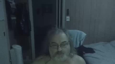 lonely huggy bear online show from 31, 3, 2026